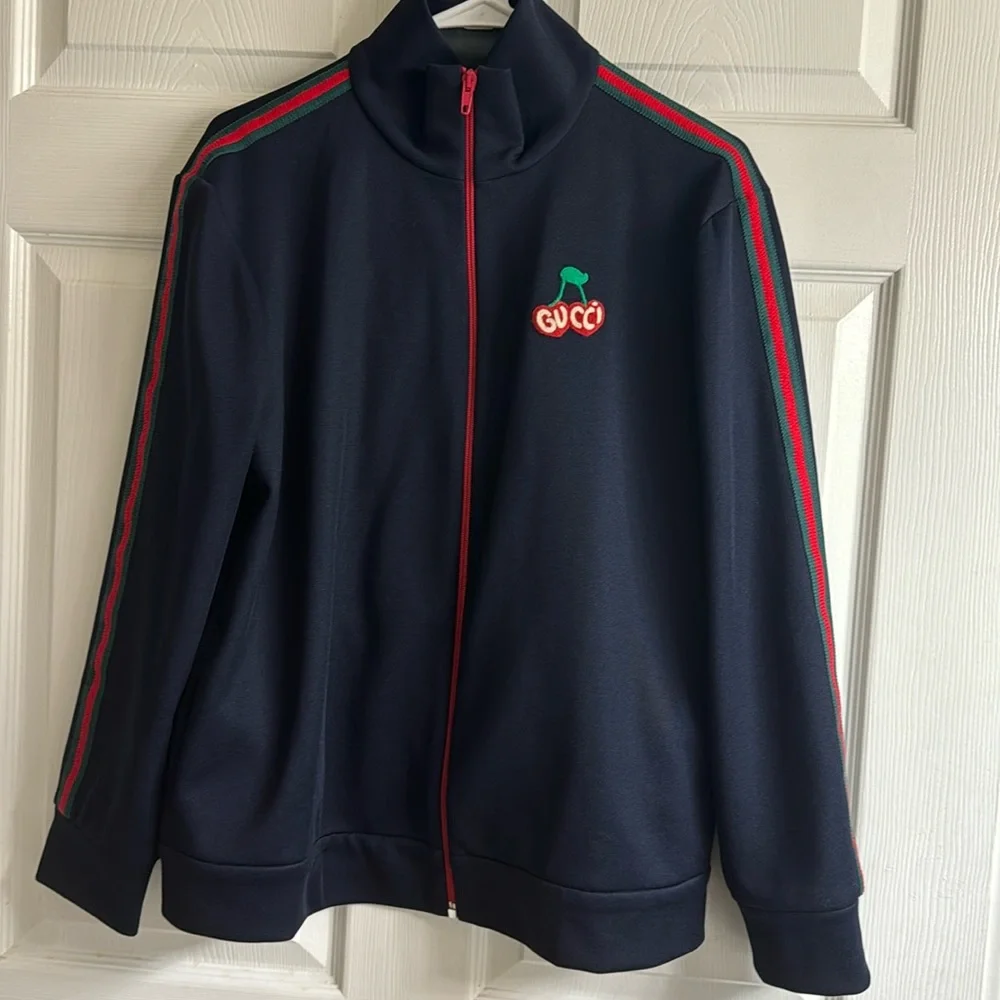 GUCCI | PRICE FIRM💲💥 
Pre-Loved Cherry Logo Patch Track Jacket - Picture 2 of 8